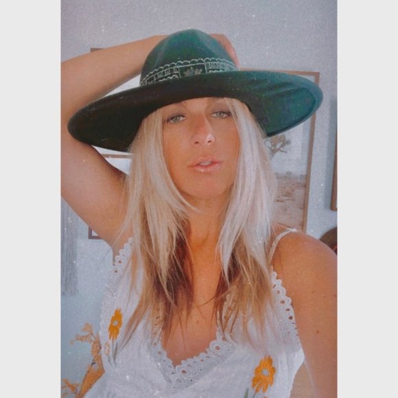 NEW✨POL DAISY WHITE LACE TANK-TOP, CAMI, BLOUSE. - Picture 5 of 8